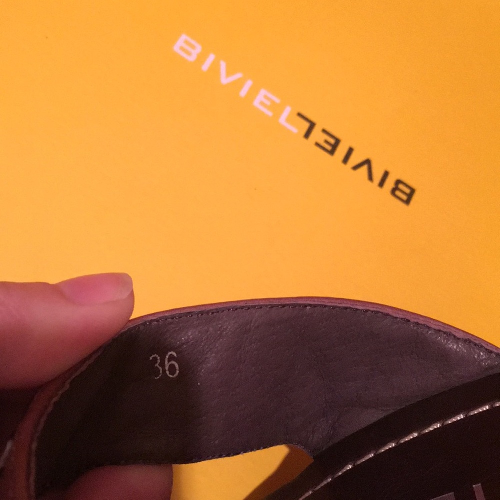 NIB BIVIEL CHOCOLATE 36 6 SHOES SANDALS CUTE HEELS - Picture 7 of 9